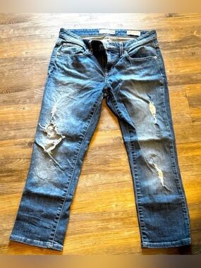 Guess “Sarah Fit” mid rise skinny Capri jeans size 28